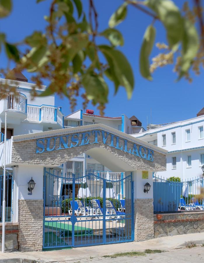 Sunset Village Hotel 2*